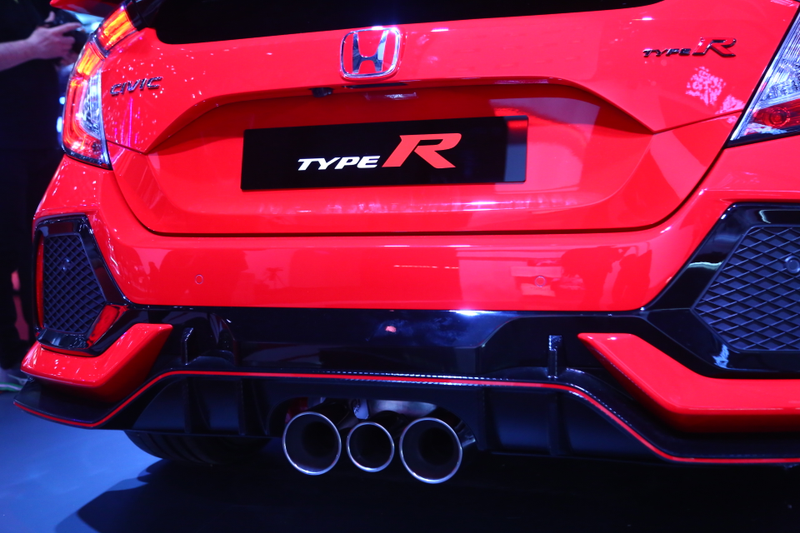 Illustration for article titled The 2018 Honda Civic Type R Is Ridiculous In All The Right Ways